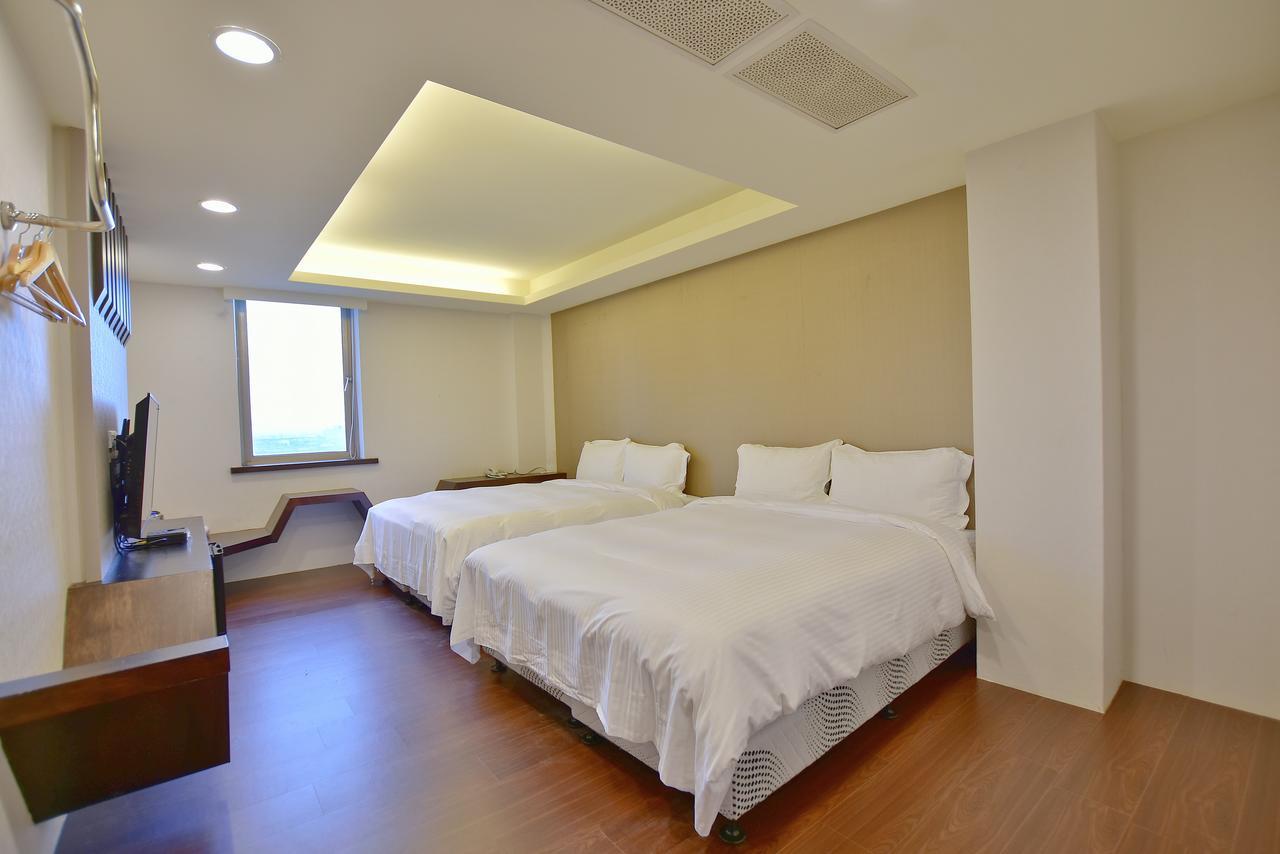 Ruocing Hot Spring Hotel Jiaoxi Bagian luar foto