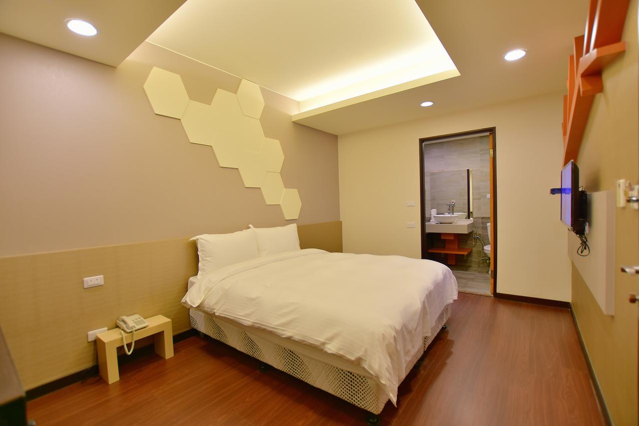 Ruocing Hot Spring Hotel Jiaoxi Bagian luar foto