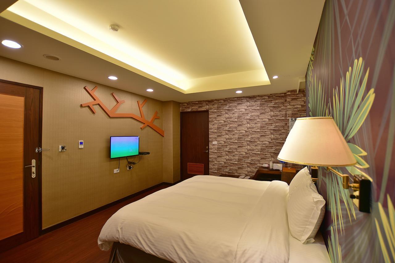 Ruocing Hot Spring Hotel Jiaoxi Bagian luar foto
